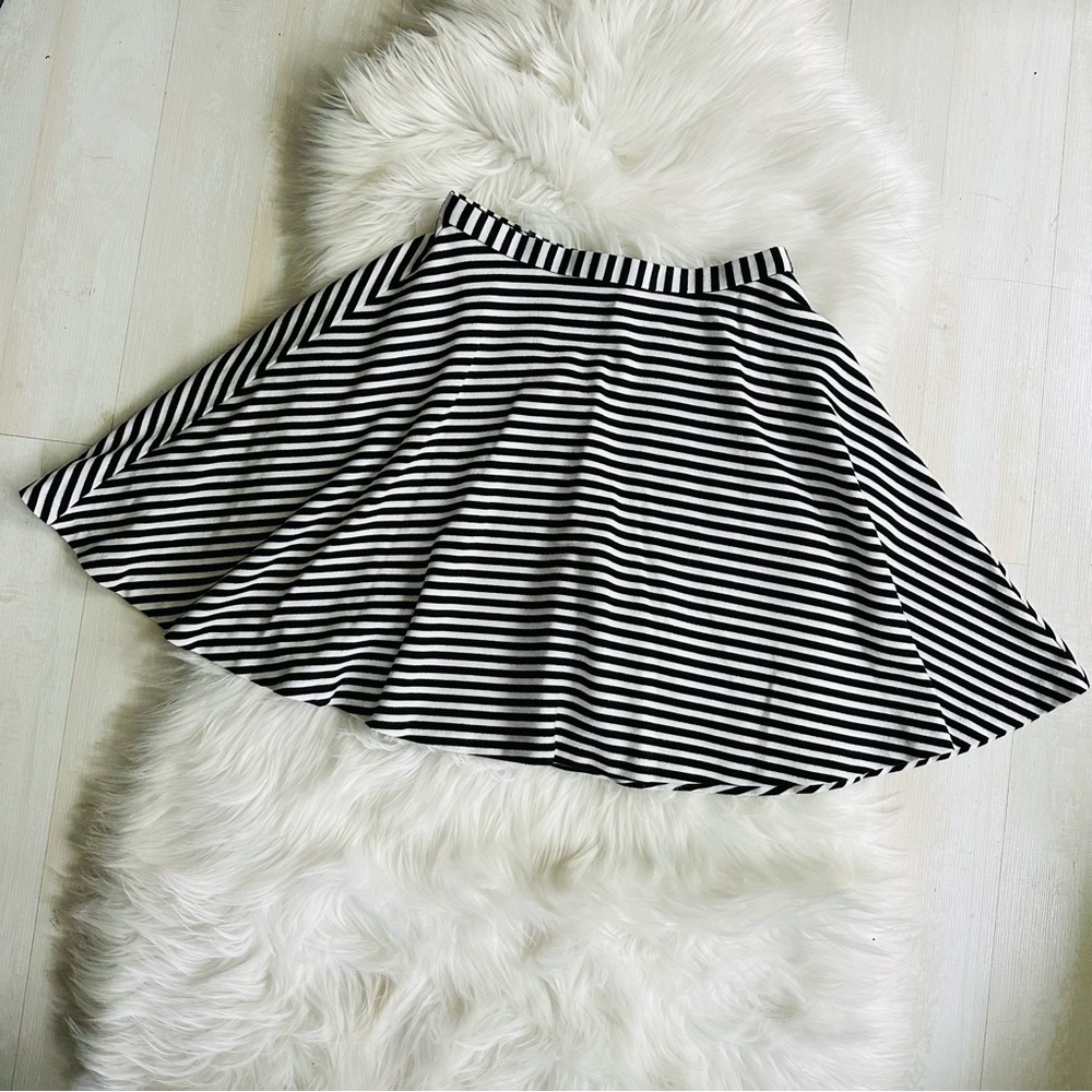 New York & Company Stretch A-line Flare Swing Striped Skirt, XS